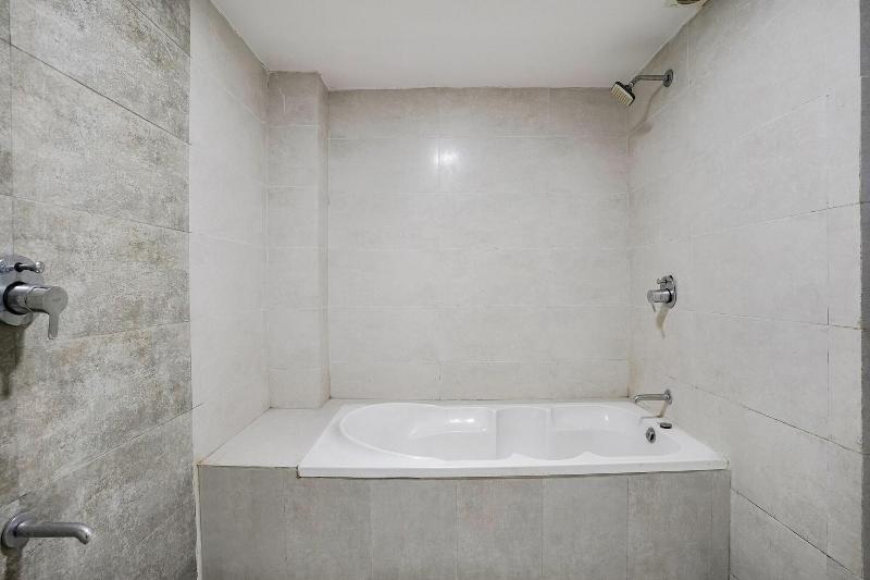 Fabhotel Galaxy I image