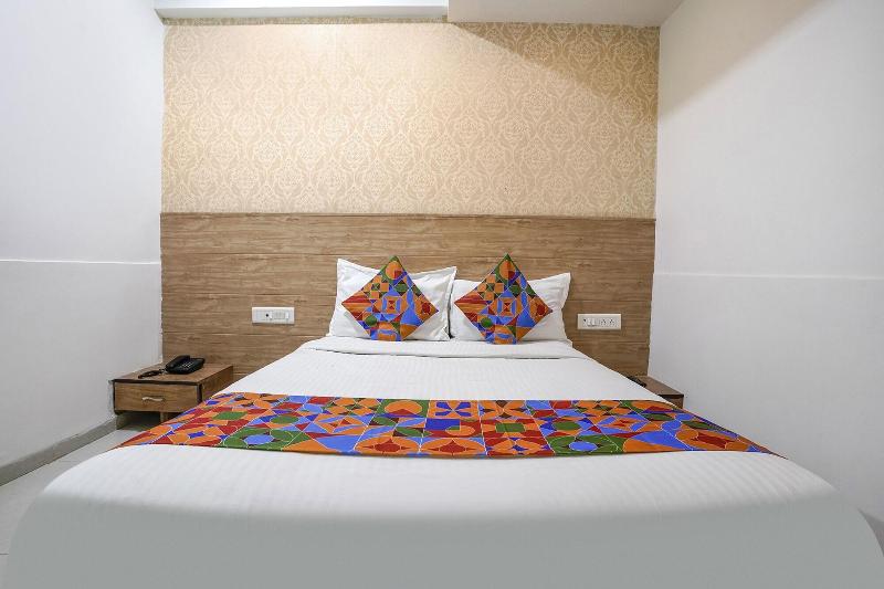 Fabhotel Galaxy I image
