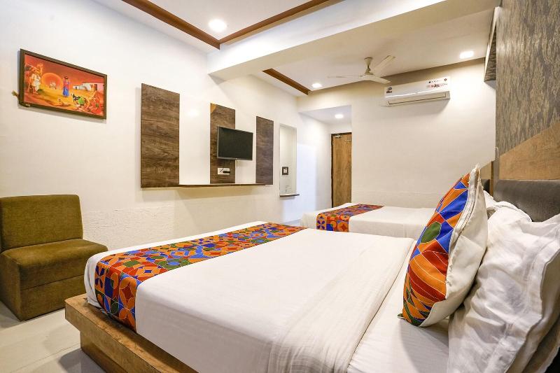 Fabhotel Galaxy I image