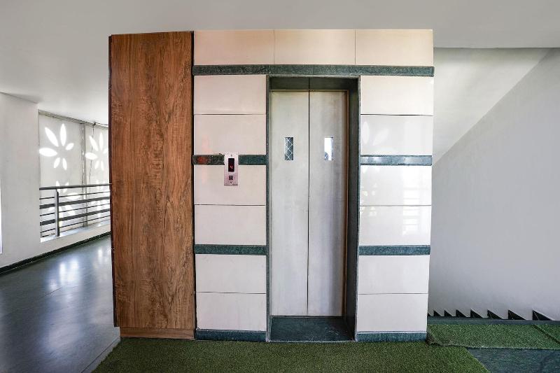 Fabhotel Galaxy I image