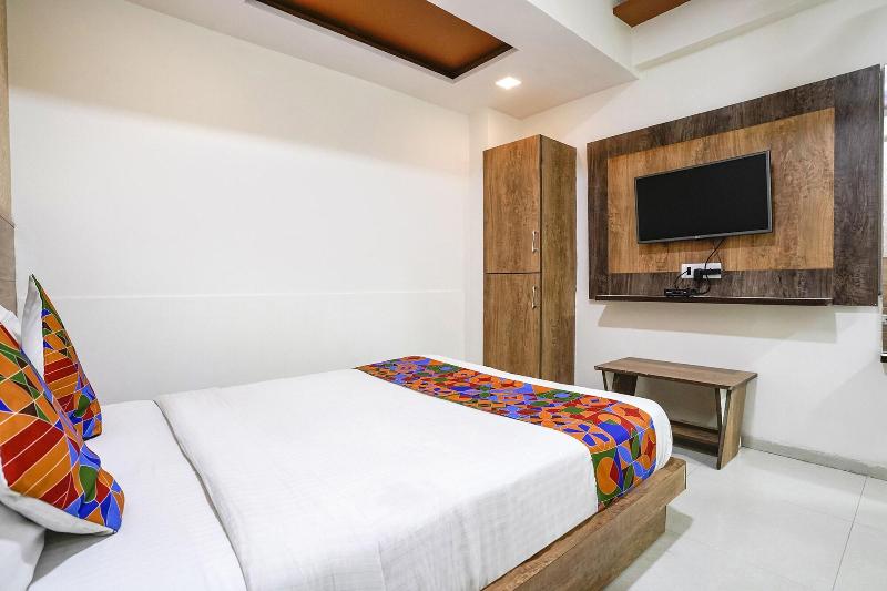Fabhotel Galaxy I image