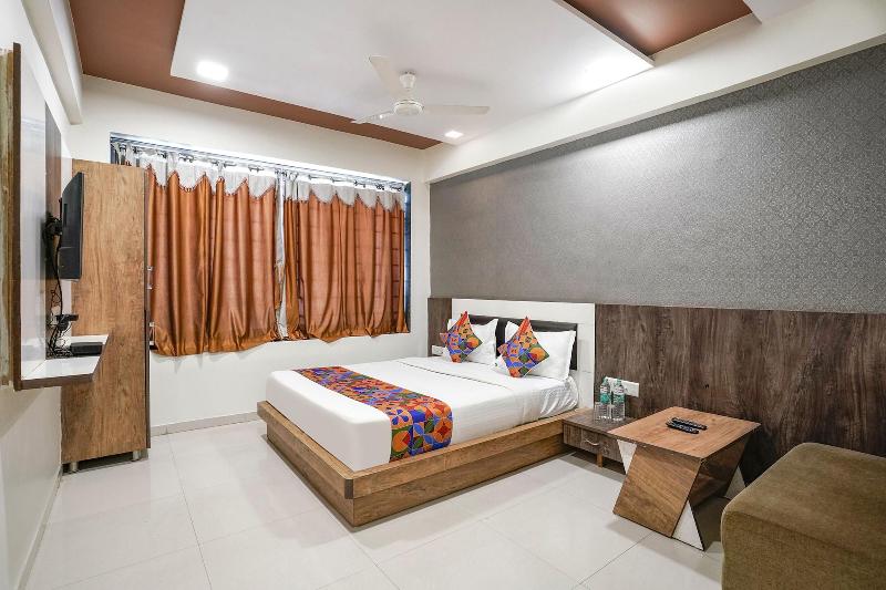 Fabhotel Galaxy I image