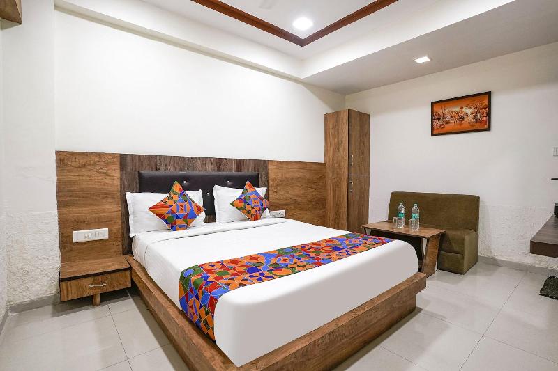 Fabhotel Galaxy I image