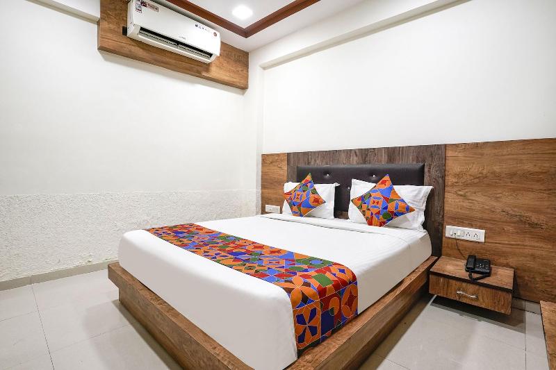 Fabhotel Galaxy I image