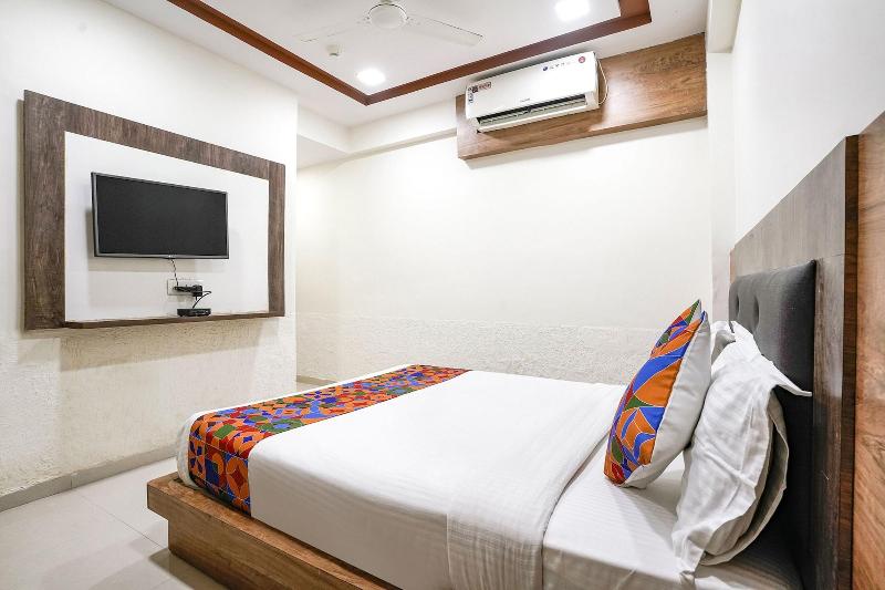 Fabhotel Galaxy I image