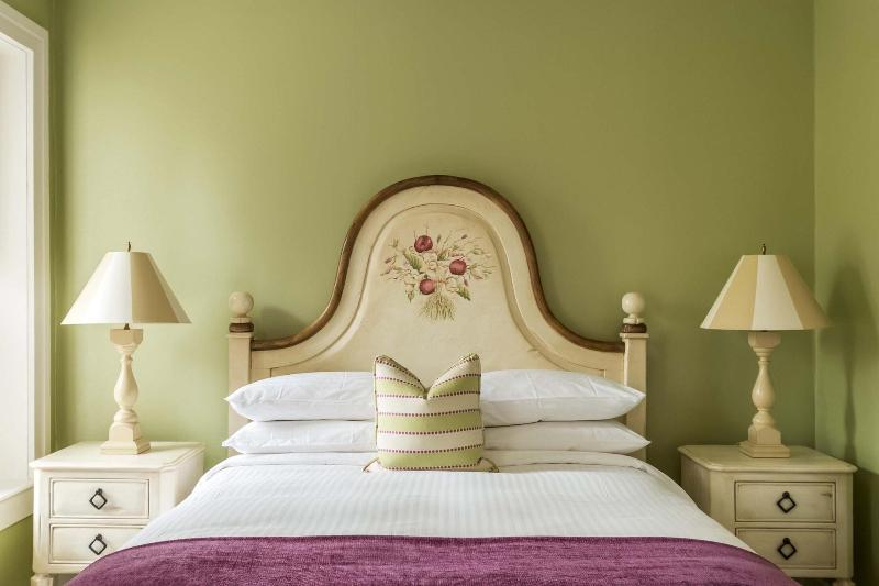 Inns Of Aurora Resort Spa image