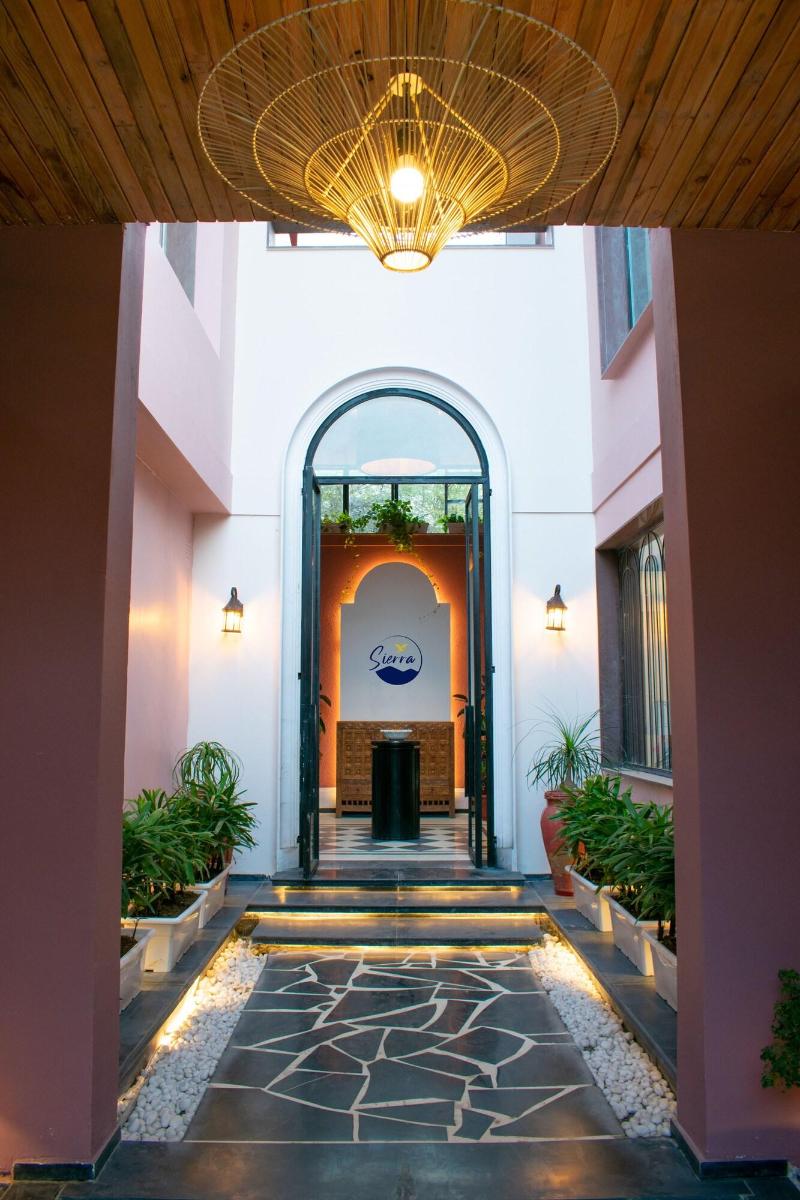 Casa Blanca Lakecity image