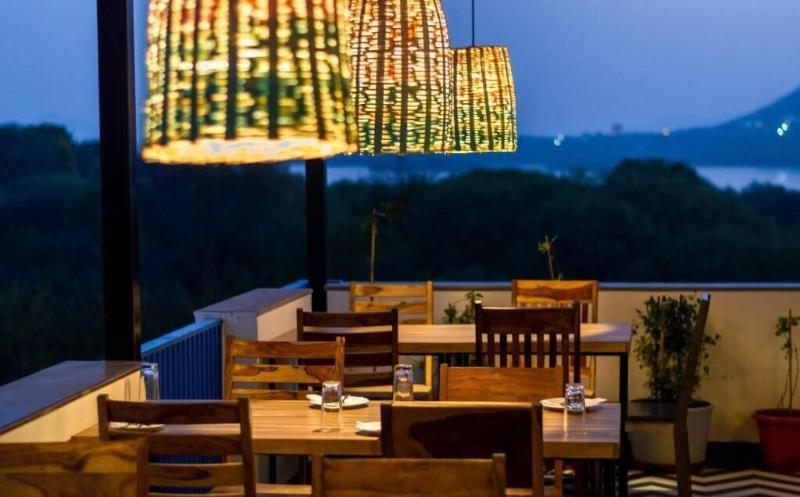 Casa Blanca Lakecity image