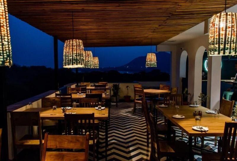 Casa Blanca Lakecity image
