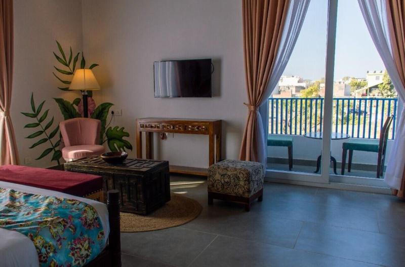 Casa Blanca Lakecity image