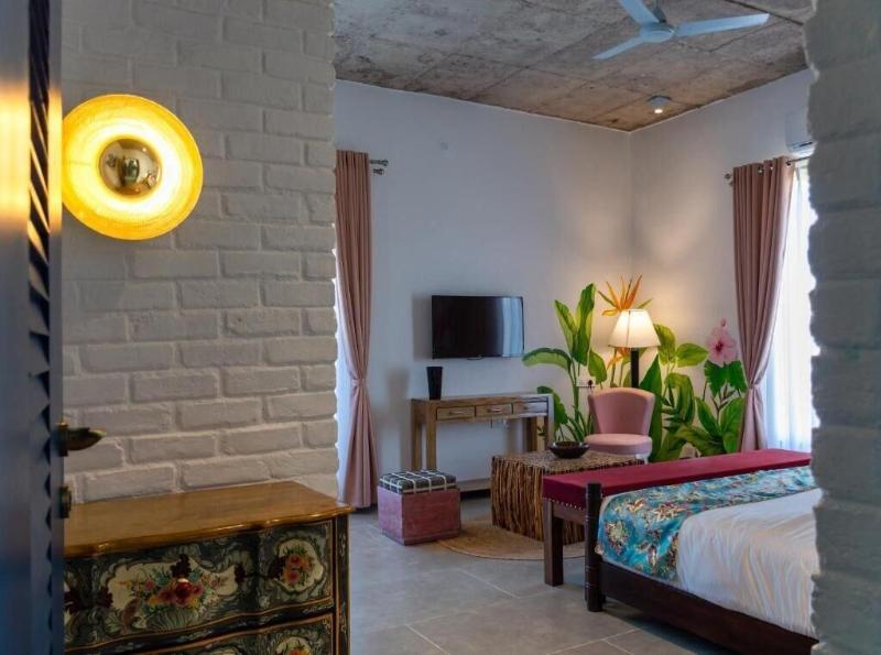 Casa Blanca Lakecity image