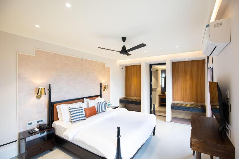 Casa Blanca Lakecity image