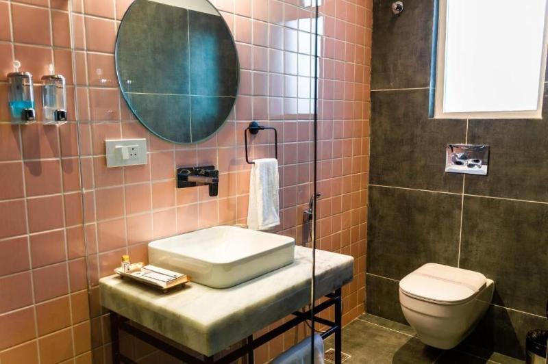 Casa Blanca Lakecity image