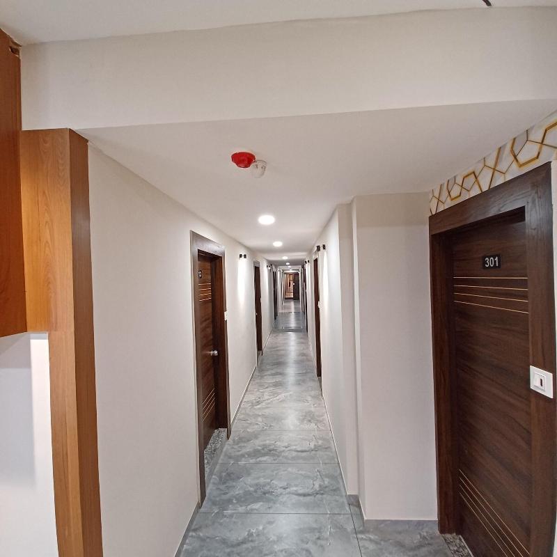 Hotel Leela Palace image