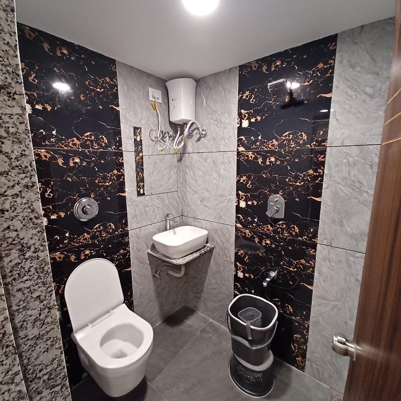 Hotel Leela Palace image