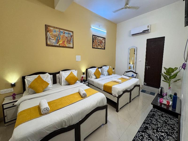 Hotel Lotus Inn near Udaipur City Railway Station image