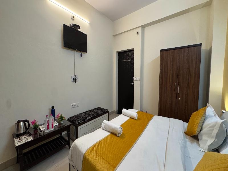 Hotel Lotus Inn near Udaipur City Railway Station image