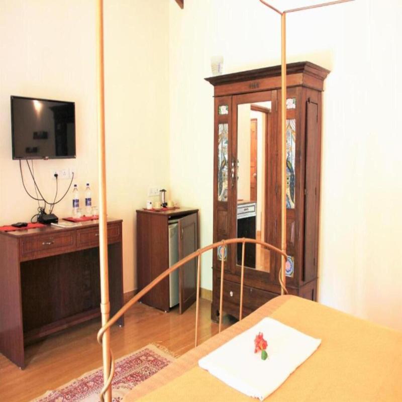Papa Jolly Eco Resort Near Morjim Beach image