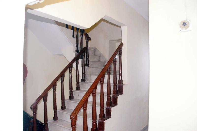 Raviz Inn image
