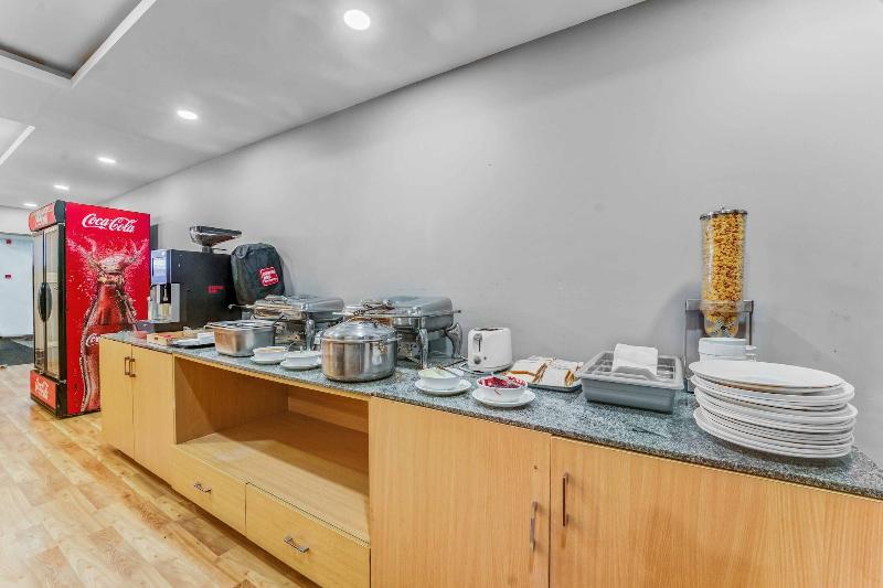 Upar Hotels Nungambakkam image