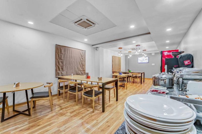Upar Hotels Nungambakkam image