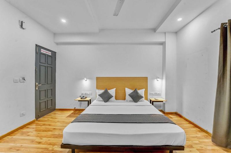 Upar Hotels Nungambakkam image