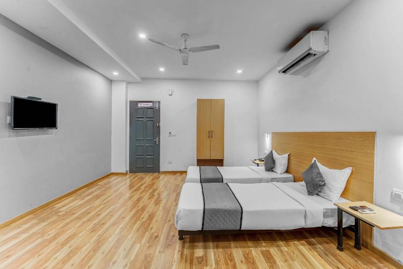 Upar Hotels Nungambakkam image
