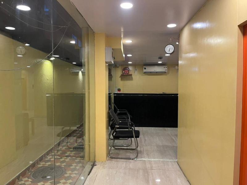 Hotel Consulate By Bookmerihotel image