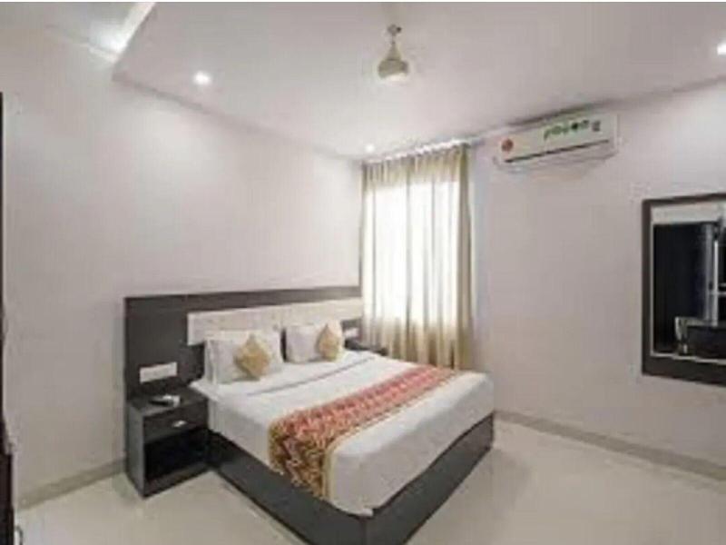 Hotel Anchal Villa By Yb Hotels image