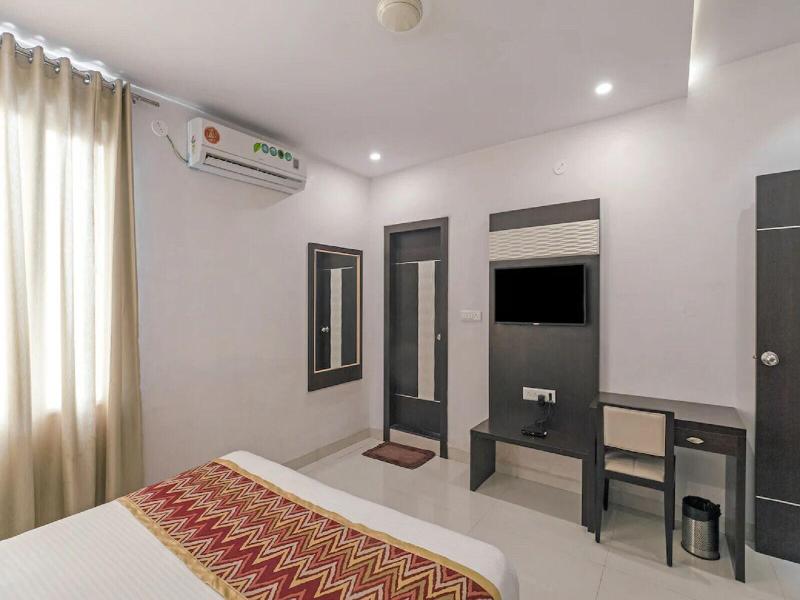 Hotel Anchal Villa By Yb Hotels image