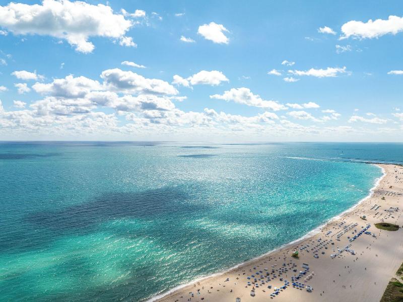 Luxuri Suites image
