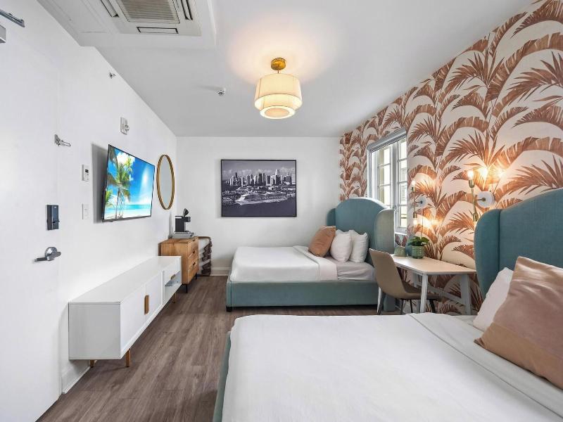 Luxuri Suites image