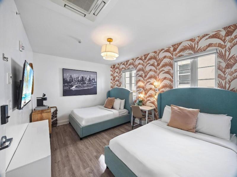 Luxuri Suites image