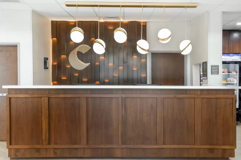 Comfort Inn & Suites Huntsville Near University image