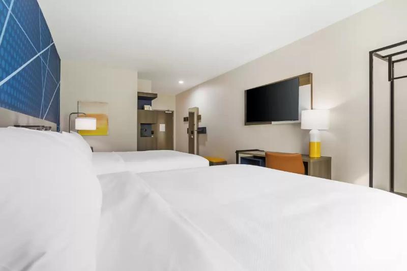 Comfort Inn & Suites Huntsville Near University image
