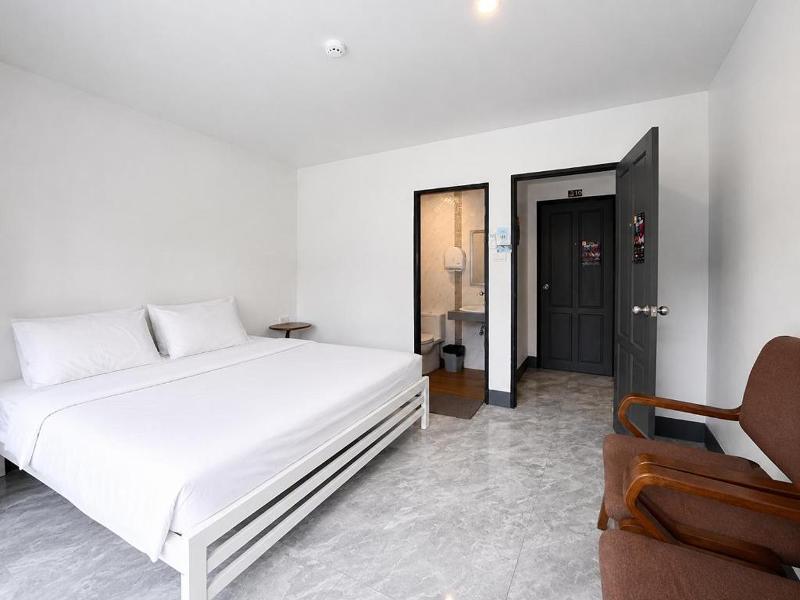 Koko Hostel Adults only (18-40) image