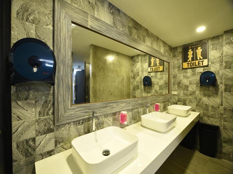 Koko Hostel Adults only (18-40) image