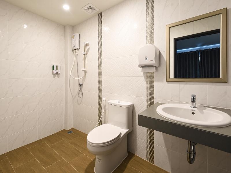 Koko Hostel Adults only (18-40) image