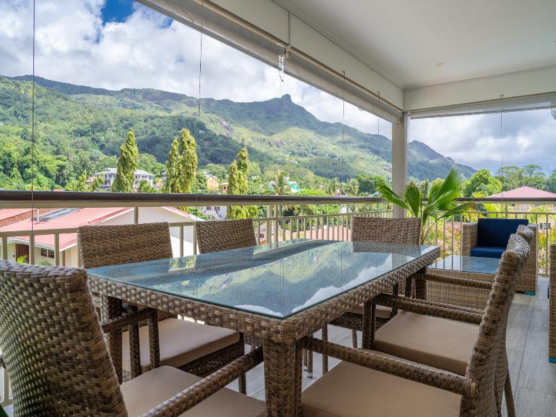 Voilà Beau Vallon image