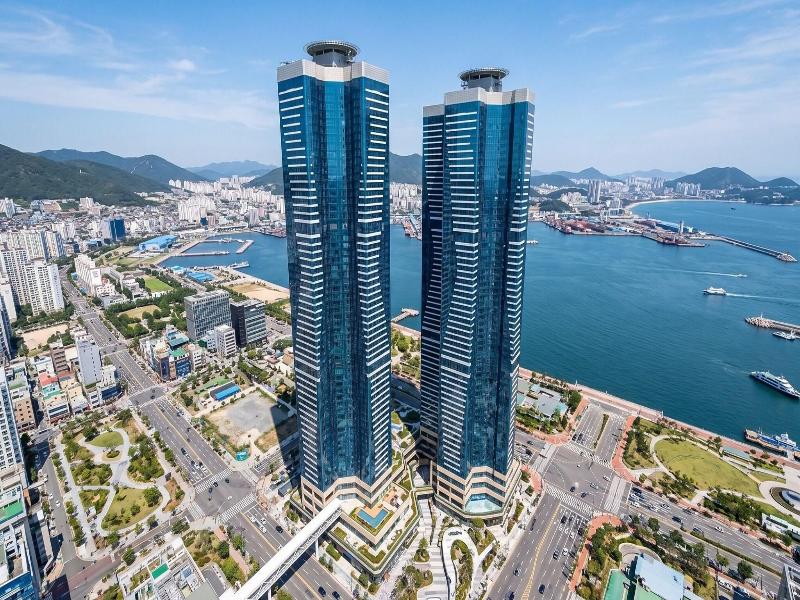 Le Collective Busan Station image
