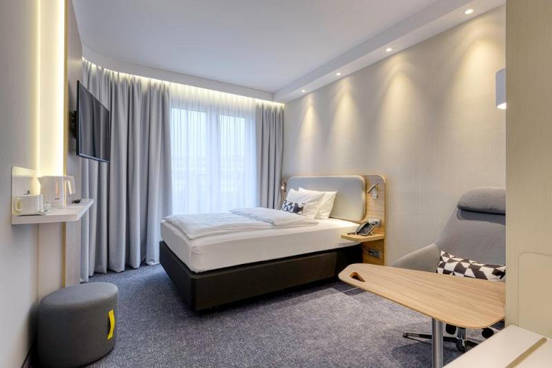 Holiday Inn Express Munich Airport Erding, IHG Htl image