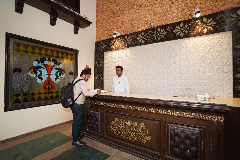 Lyf Corporate Suites New Friends Colony image
