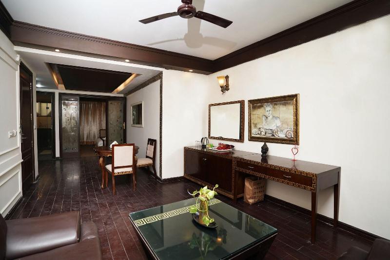 Lyf Corporate Suites New Friends Colony image