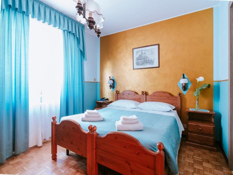 Hotel Napoleon image