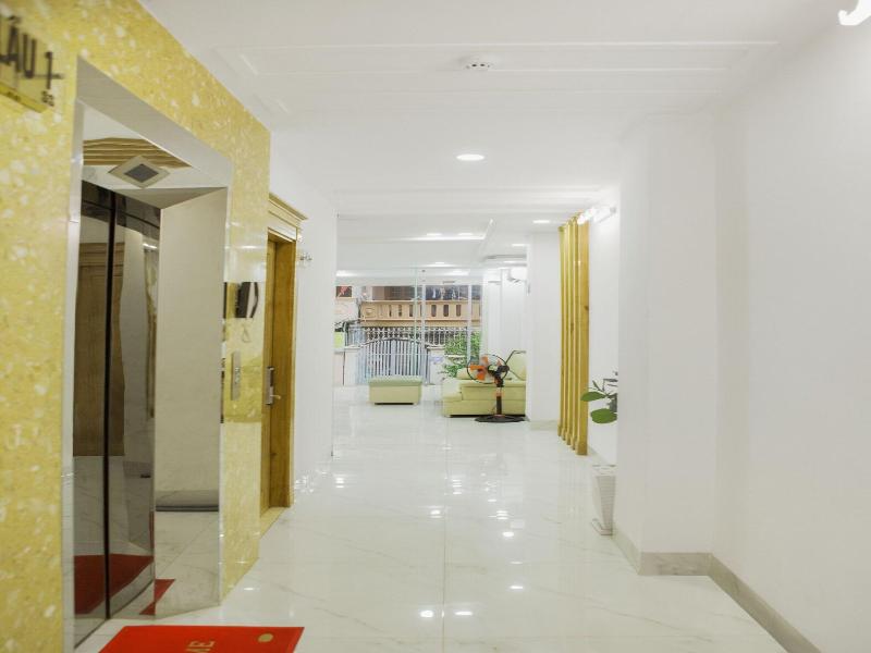 Caroline Beach Vung Tau image