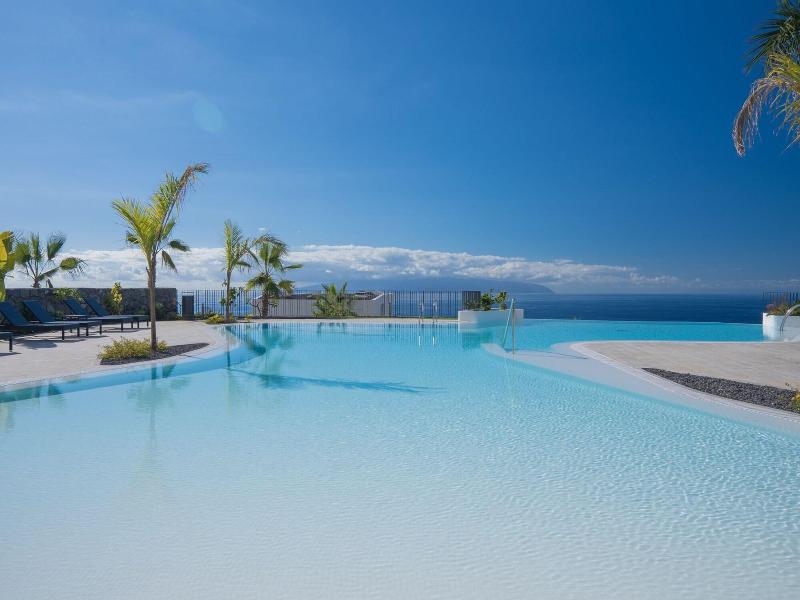 Los Jardines De Abama Suites image