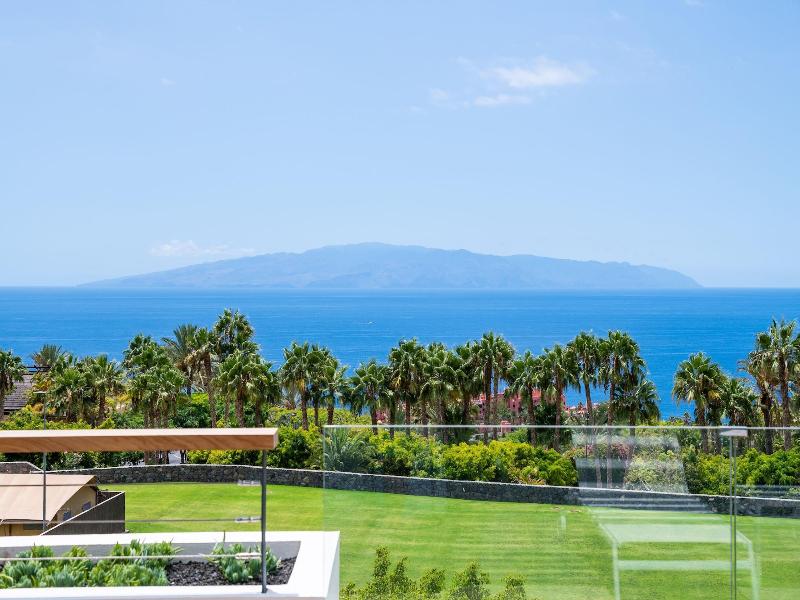 Los Jardines De Abama Suites image