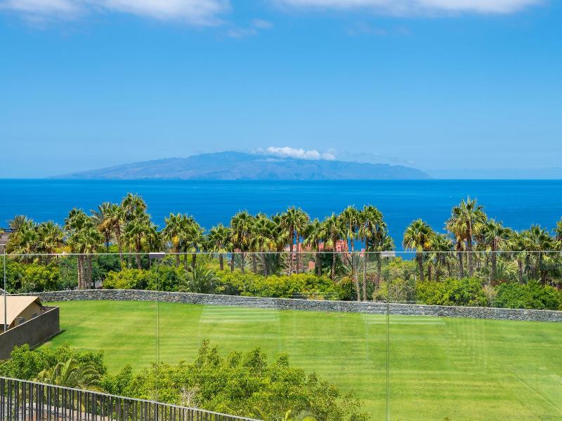 Los Jardines De Abama Suites image