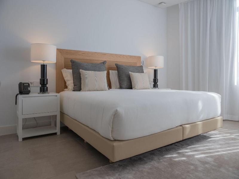 Los Jardines De Abama Suites image