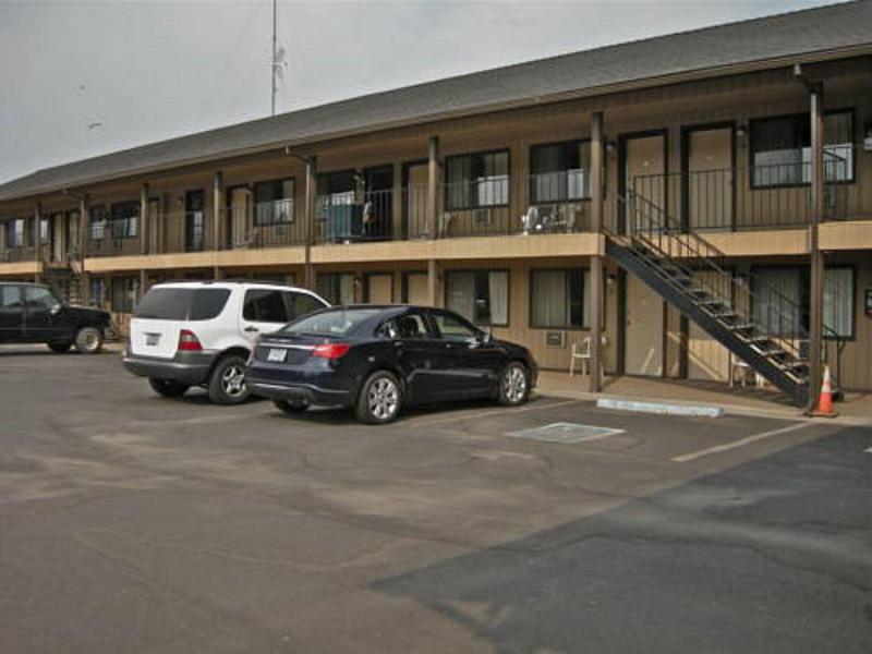 Red Lion Inn And Suites La Pine Oregon image